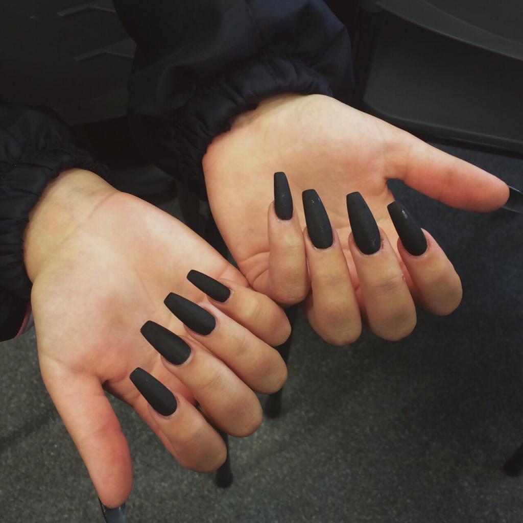 черные ногти длинные