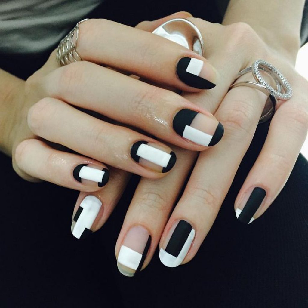 Идеи черно-белого дизайна ногтей