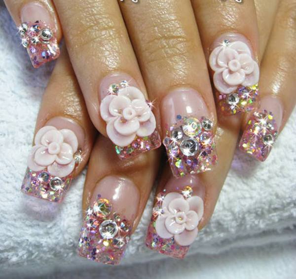Розовый дизайн ногтей