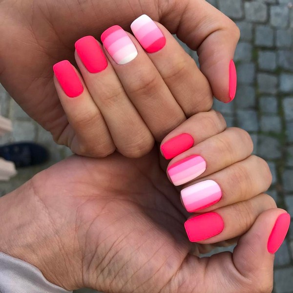 розовый матовый дизайн ногтей