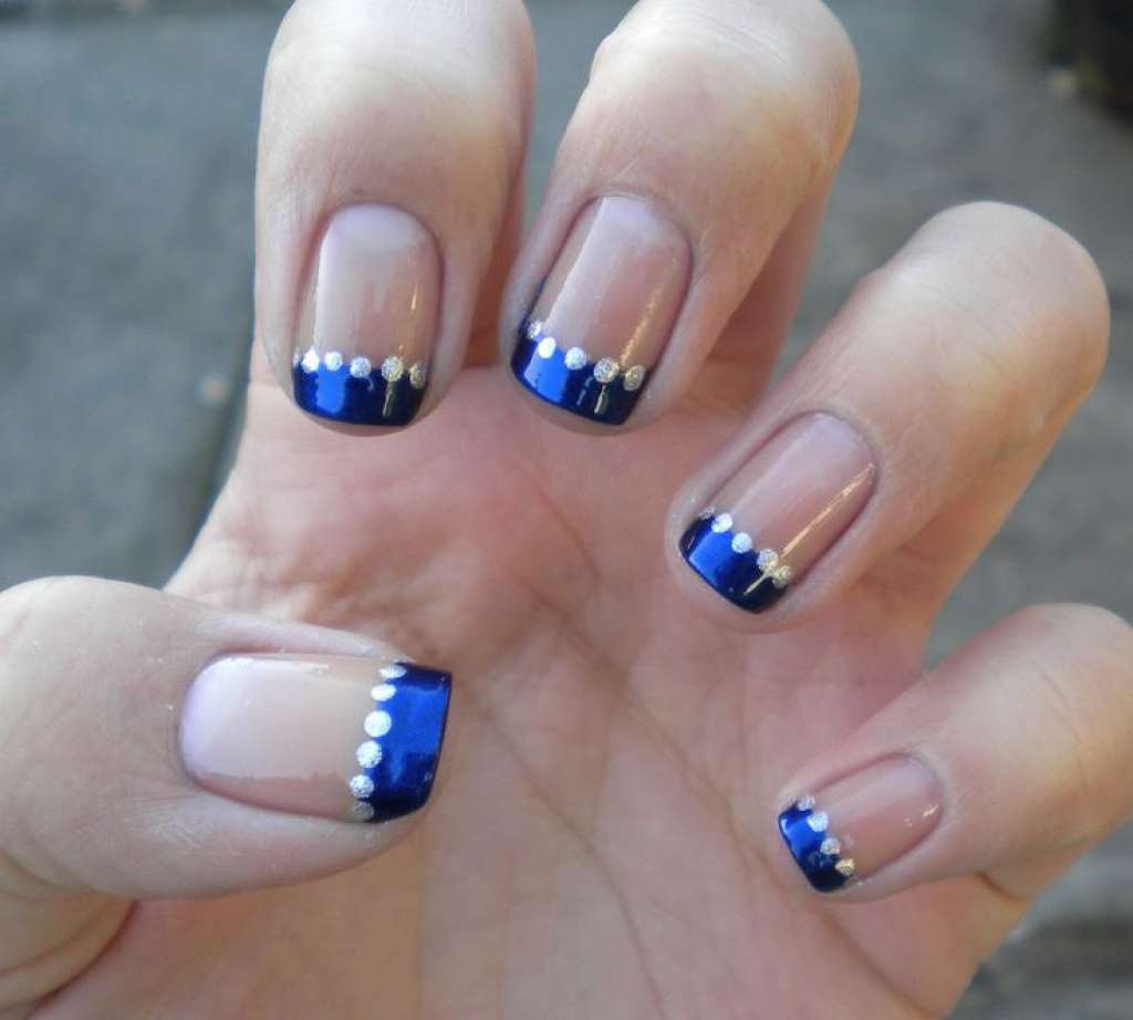 синие ногти