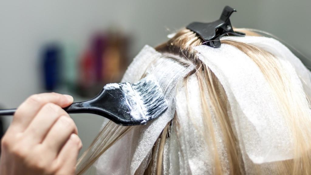 обесцвечивание волос в домашних условиях